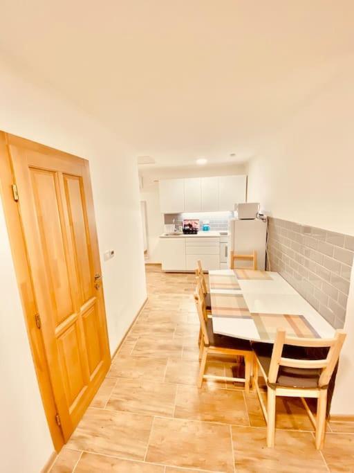 Lemon Premium Apartment Szeged Exterior foto
